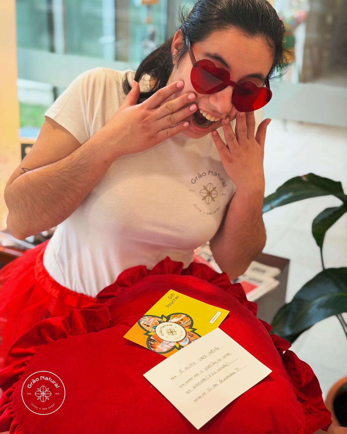 ❤️🍴 Neste São Valentim, surpreende com um convite para partilhar sabores, conversas e momentos à mesa.

Porque as melhores memórias não se embrulham… vivem-se. ✨🥹

🔔 E se quiseres celebrar já no próprio dia, junta-te a nós na Valentine’s Party, dia 14 de fevereiro, com brunch, sushi, música e muitas surpresas. O plano perfeito para celebrar o amor, em todas as suas formas.

☎️ Fala connosco, envia mensagem ou contacta: +351 935 811 584

#graonatural #alimentaoteudia #arcosdevaldevez #saovalentim #diadosnamorados