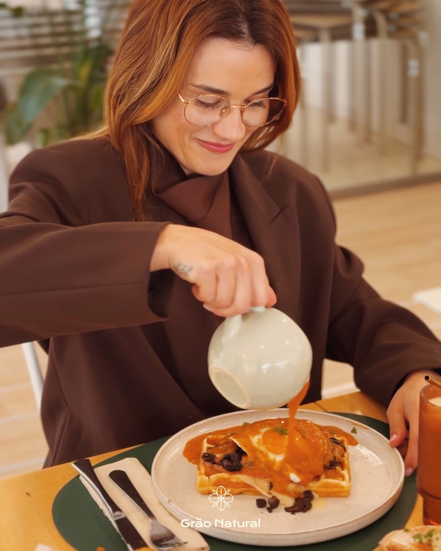 💞 𝗘́ 𝗷𝗮́ 𝗲𝘀𝘁𝗲 𝘀𝗮́𝗯𝗮𝗱𝗼 💞 No dia 7, celebra o Dia da Mulher connosco com um brunch cheio de sabor, boa companhia e 10% de desconto.
Junta a tua mãe, irmã, melhor amiga ou aquela colega que nunca diz que não a um bom brunch e vem brindar connosco.✨
☎️ Reserva já: +351 935 811 584
#graonatural #alimentaoteudia #arcosdevaldevez #diadamulher #brunch