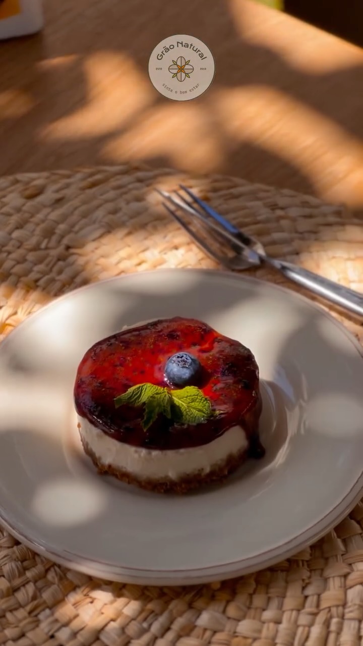 Há sempre espaço para uma pausa doce. 🤭💚

E por aqui, todos os dias há uma sobremesa diferente à tua espera. Vem experimentar. 🤤✨

#graonatural #alimentaoteudia #sobremesascaseiras #restaurante #arcosdevaldevez